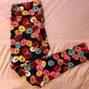 TC LulaRoe Donut Leggings!